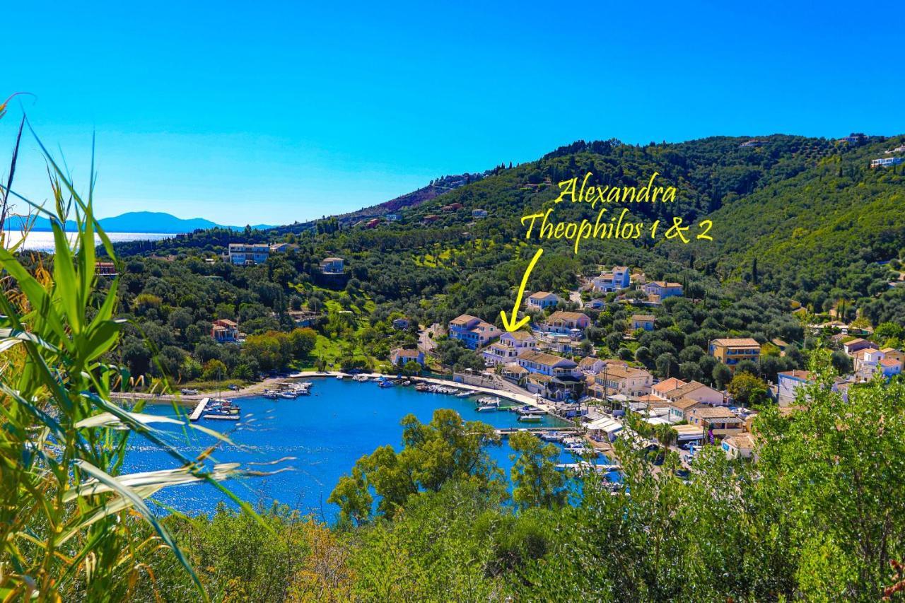 Theophilos Dio Agios Stefanos  Bagian luar foto