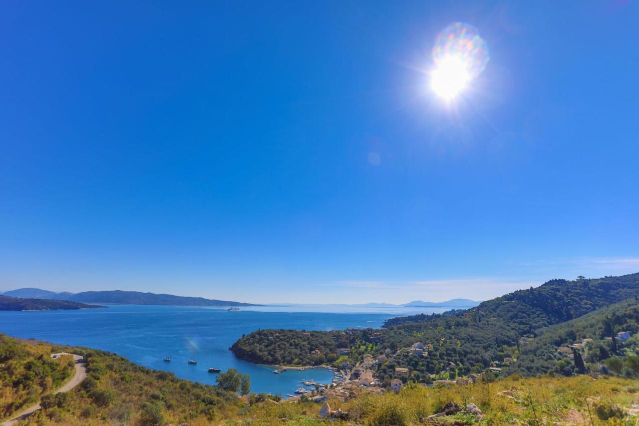 Theophilos Dio Agios Stefanos  Bagian luar foto